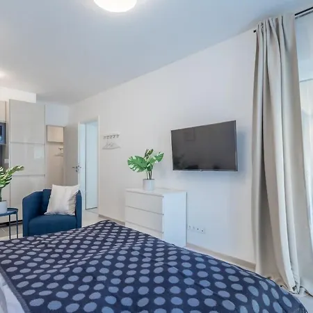 Modern In Authentic Area Appartamento