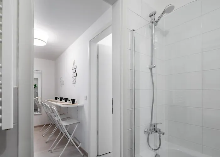 アパート Modern In Authentic Area